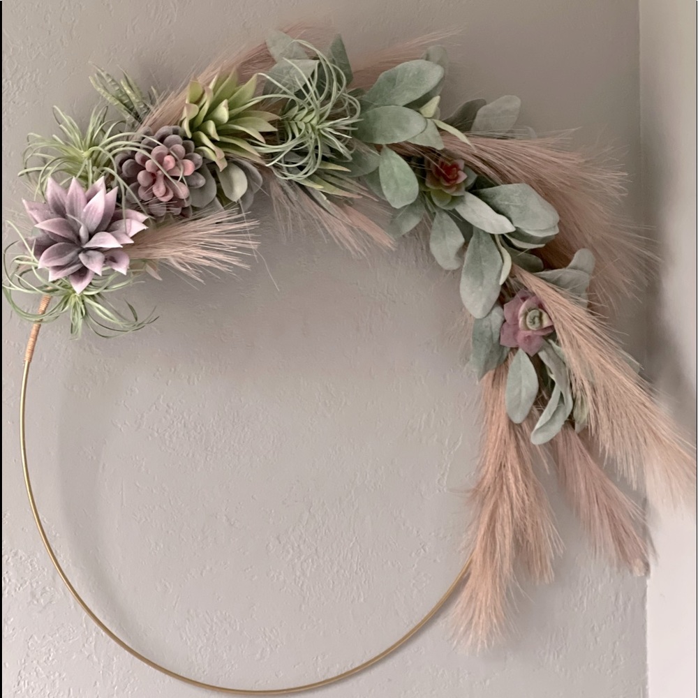 🤍 Handmade Succulent, feather + leather gold hoop wreath 🤍 - Picture 1 of 3